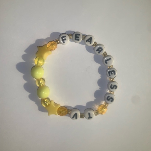 Fearless (Taylor’s Version) Handmade friendship bracelet size medium - Picture 3 of 5
